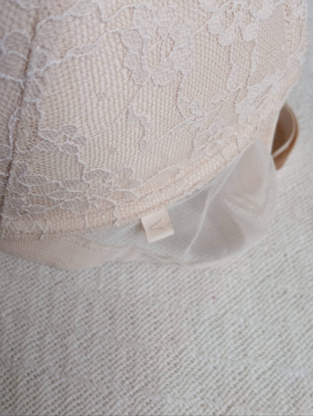 victorias secret ♡ push-up padded no wire bra 38d neutral romantic soft minimal - Picture 3 of 10